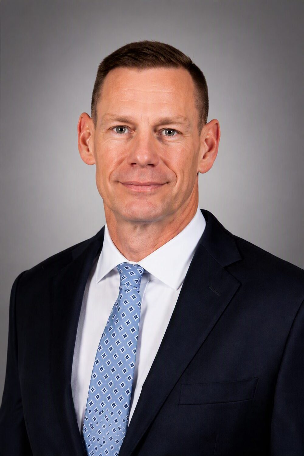 Dr Robert E. Hamilton